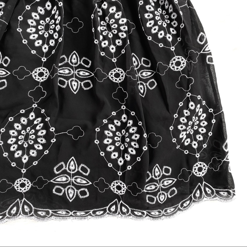 Romeo & Juliet Couture | eyelet embroidered dress - Picture 7 of 8